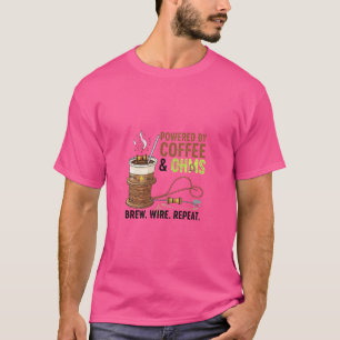 Camiseta Alimentado por Café e Ohms