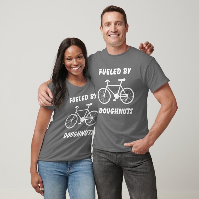 Camiseta Alimentado Por Nozes (Unissex)