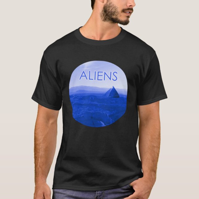 Camiseta All Pyramids Are Alien Pyramids (Frente)