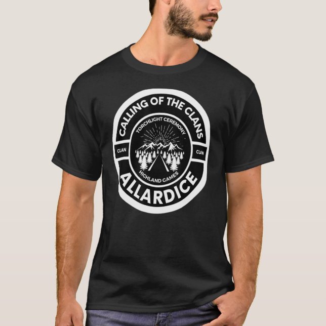 Camiseta Allardice Clan Scottish Torch Light Ceremony Highl (Frente)