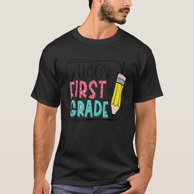Camiseta Alô, Lápis Do Primeiro Grau De Volta Ao Professor  (Frente)