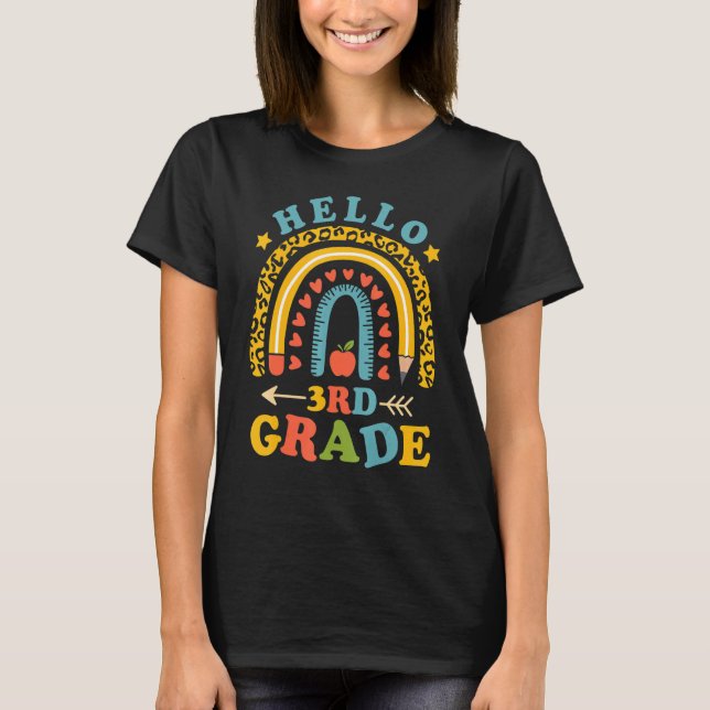 Camiseta Alô Professor do 3º ano Leopard Rainbow Back (Frente)