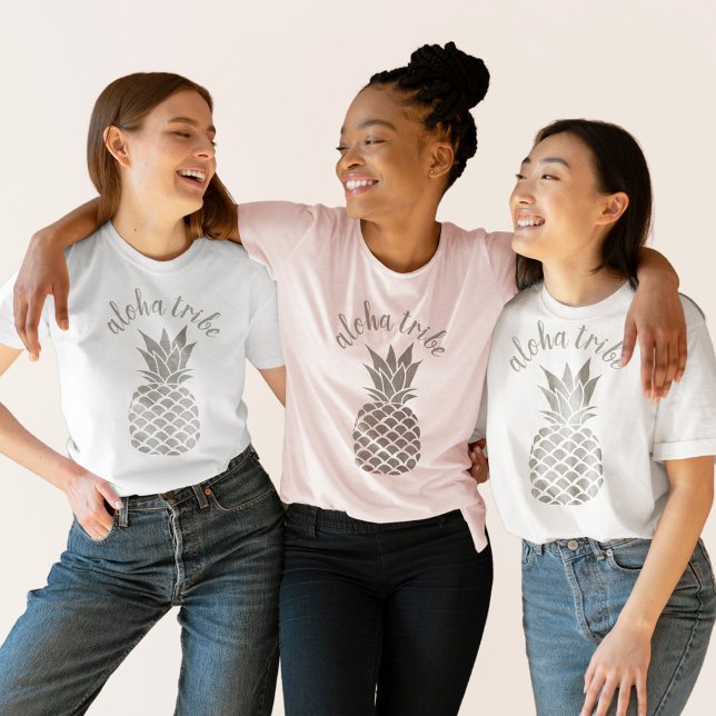 Camiseta Aloha Tribe Havaiana Silver Pineapple Bridesmaid (Criador carregado)