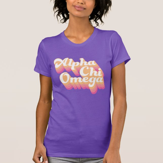 Camiseta Alpha Chi Omega| Groovy Script (Frente)