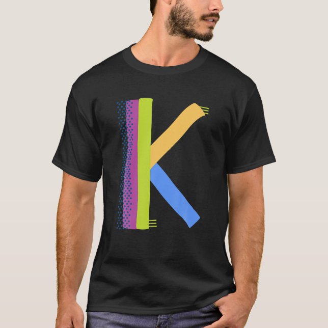 Camiseta Alphabet Whimsical - Letra K Tipografia - Caracter (Frente)
