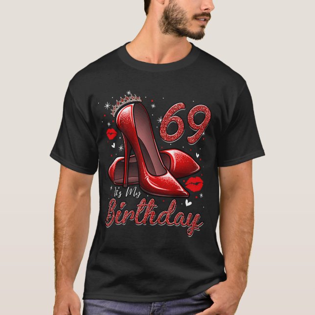 Camiseta Altos saltos entrando no meu 69º aniversário, 69 e (Frente)