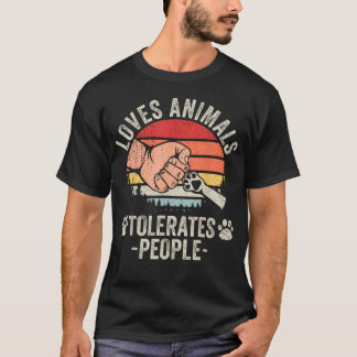 Camiseta Ama Animais Tolera Pessoas Amante de Animais Engra