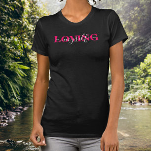 Camiseta Amando a Mim Próprio Valor Rosa Tipografia Branca