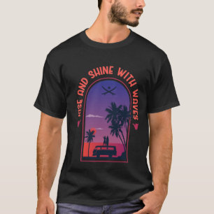 Camiseta Amanhecer com Ondas Arte Retro de Surf no Pôr do S