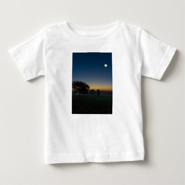 Camiseta Amanhecer de Verão Com a Lua (Frente)