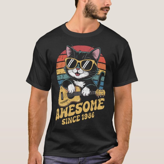 Camiseta Amante de Gatos Aniversário de 1986 Retro Ukulele  (Frente)
