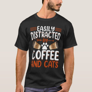 Camiseta Amante de Gatos Bebedor de Café - Facilmente Distr