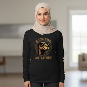 Camiseta Amarre seu camelo e confie em Alá