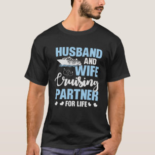 Camiseta Amável marido e companheira de cruzeiro de esposas