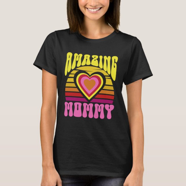 Camiseta Amazing Mommy Cute Sunset Hearts Mother s Day Retr (Frente)