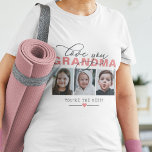 Camiseta Ame-O Vovó/Nana/Outro Texto Personalizado De 3 Fot<br><div class="desc">Adicione 3 fotos e texto personalizado a esta camiseta moderna para avós,  com as palavras "Love you (Grandma/Nana/Nan/Avó/Vovó/Outro)" e "You're the best!" (ou outro texto). Se precisar de ajuda para personalizar isto,  por favor,  envie-me uma mensagem usando o botão abaixo e eu ficarei feliz em ajudar.</div>