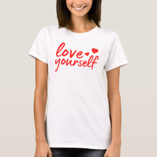 Camiseta Ame-se a citar com corações
