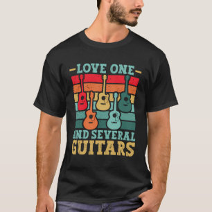 Camiseta Ame Uma Mulher E Vários Guitaristas Humor Guitarri
