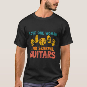 Camiseta Ame Uma Mulher E Vários Guitaristas Humor Guitarri