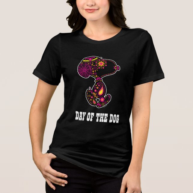 Camiseta Amendoins | Dia Decorado do Cão (Frente)