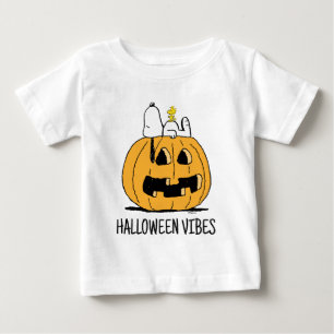 Camiseta Amendoins Esnoopia e Woodstock Jack-O-Lanterna