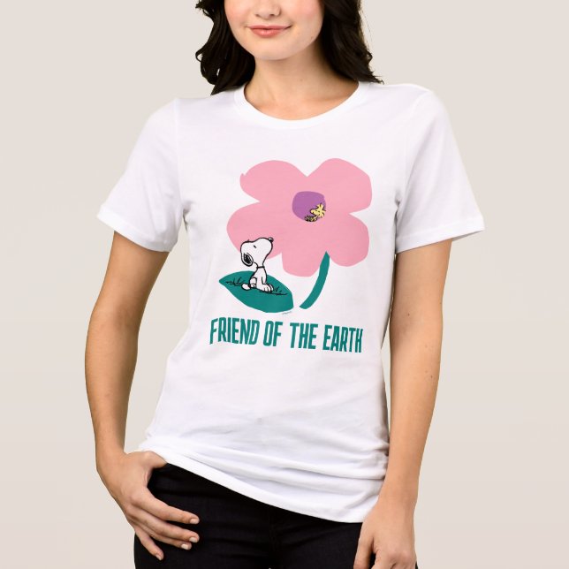 Camiseta Amendoins | Ilustração da Flor Rosa-Rosa Natural (Frente)