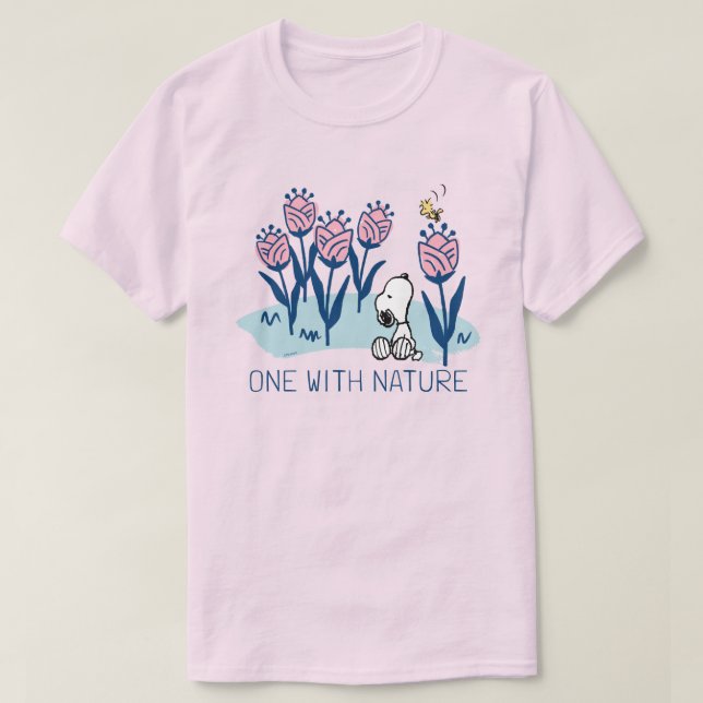 Camiseta Amendoins | Jardim da Flor de Esnoopia e Madeira (Frente do Design)