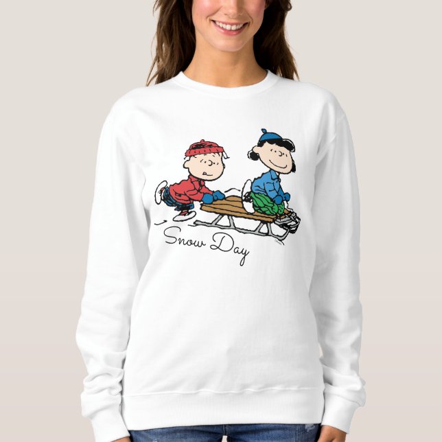 Camiseta Amendoins | Linus e Lucy andando de trenó (Frente)