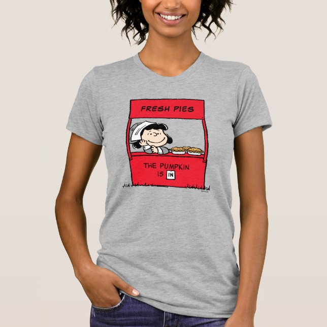Camiseta Amendoins | Lucy Pilgrim Pie Stand (Frente)