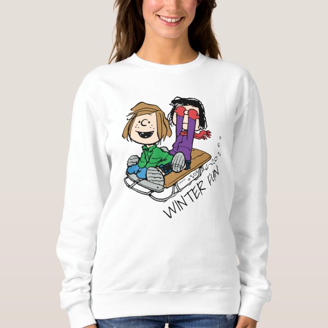 Camiseta Amendoins | Pepperminta Patty & Marcie Sled Riding (Frente)
