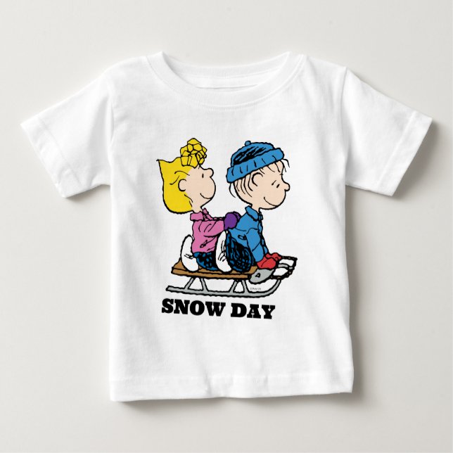 Camiseta Amendoins | Sally & Linus Sled Riding (Frente)