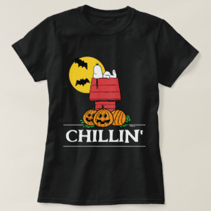 Camiseta Amendoins Snoopy Halloween Doghouse