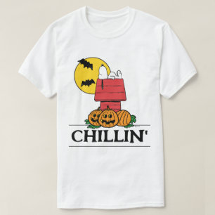 Camiseta Amendoins   Snoopy Halloween Doghouse