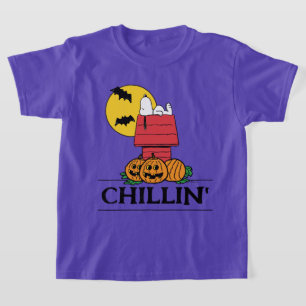Camiseta Amendoins   Snoopy Halloween Doghouse