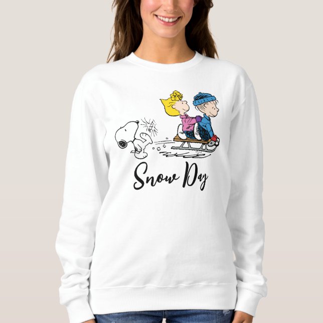 Camiseta Amendoins | Snoopy, Sally & Linus Sled Riding (Frente)