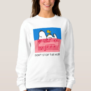 Camiseta Amendoins   Snoopy & Woodstock de Música e Bolinha