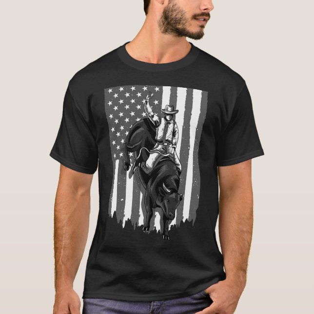 Camiseta American Flag Bull Riding Cowboy 4 De Julho Patri (Frente)