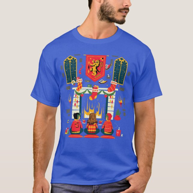 Camiseta Amigos de Natal de Harry Potter em frente à lareir (Frente)