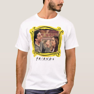 Camiseta AMIGOS™   Ross faz a maquiagem de Rachel