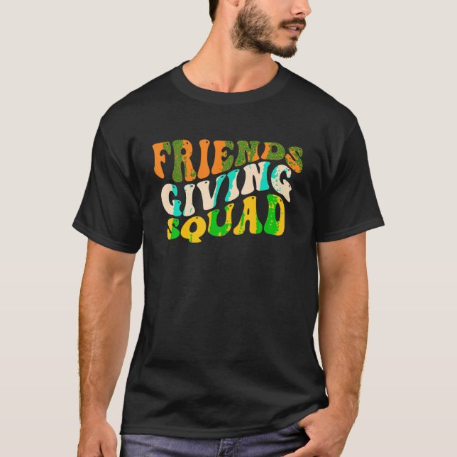 Camiseta Amizade Esquadrão de Ação de Graças Amigos Dando B (Frente)
