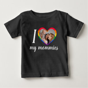 Camiseta Amo minhas mães LGTB cores sinalizam coração