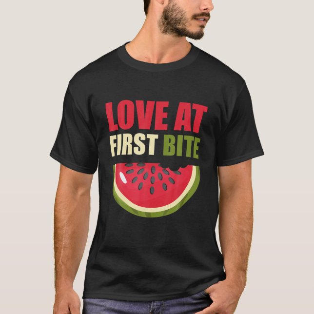 Camiseta Amor À Primeira Vez Engraçado Kawaii Fruta Bonita  (Frente)