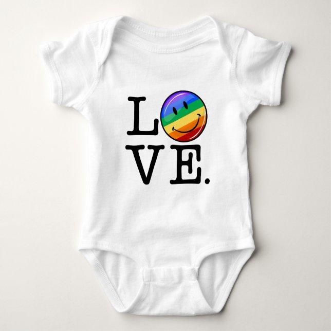 Camiseta Amor com um gay feliz LGBT da bandeira do (Frente)