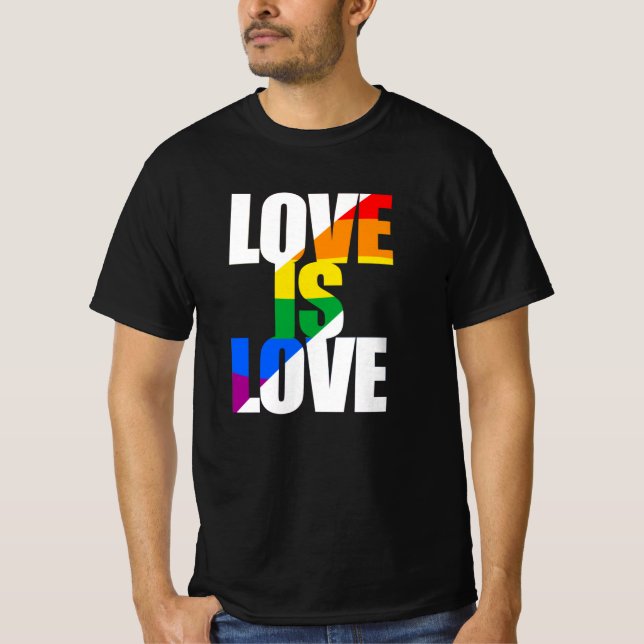 CAMISETA AMOR É AMOR (Frente)
