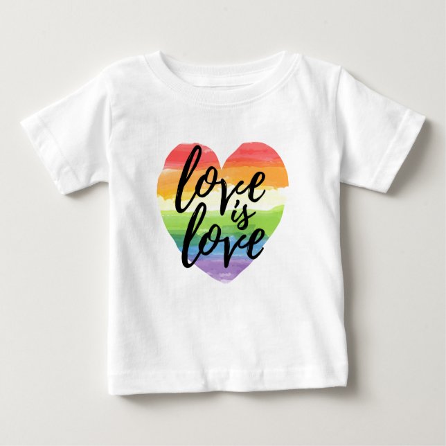 Camiseta Amor é Amor| Coração arco-íris (Frente)
