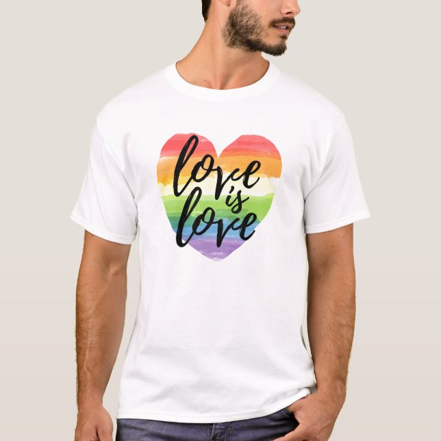 Camiseta Amor é Amor| Coração arco-íris (Frente)