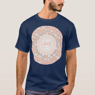 Camiseta Amor é tudo que precisamos de mensagem romântica