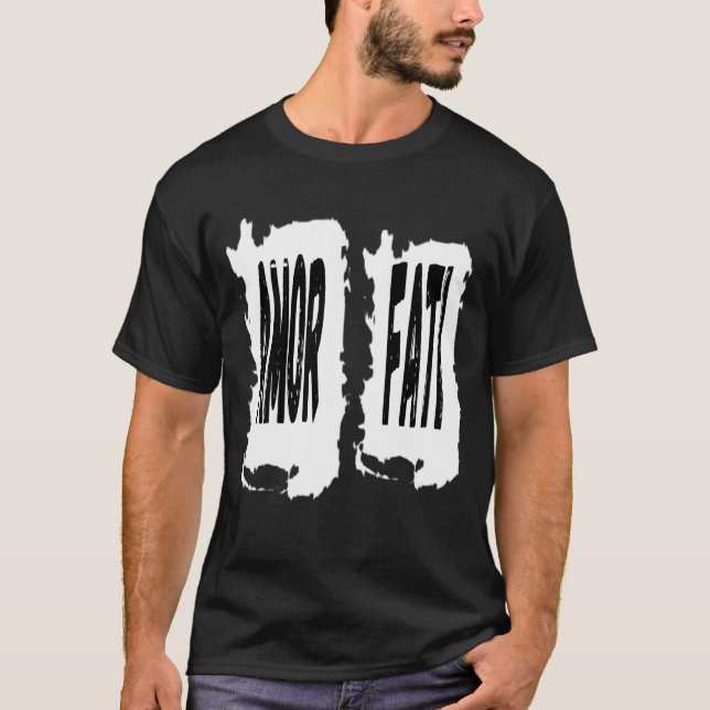 Camiseta Amor Fati - Cuddling Kitten E Puppy No Sunset (Frente)