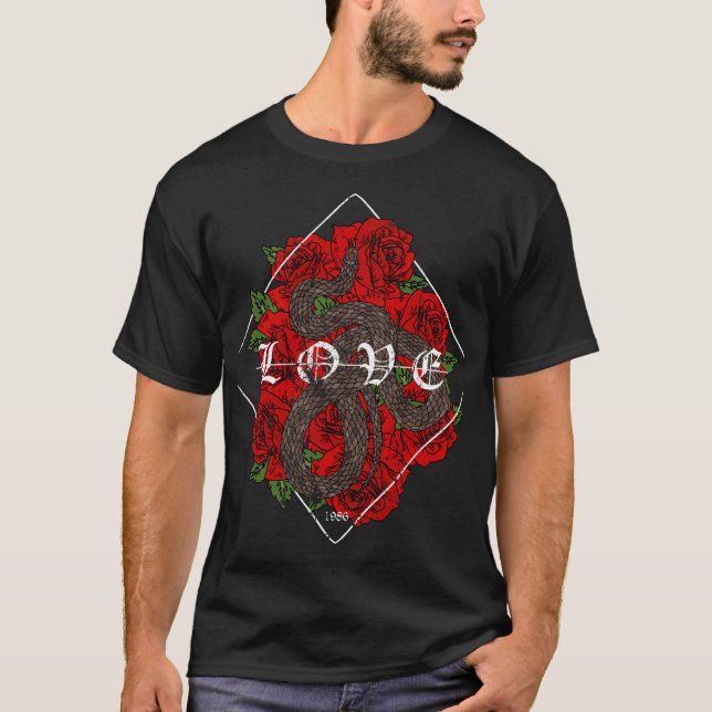 Camiseta Amor, Flores e Cobra: Uma Dança de Beleza e (Frente)