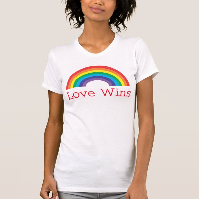 Camiseta Amor ganha arco-íris (Frente)